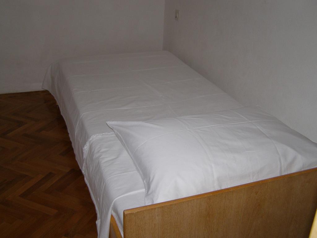Apartment Marija Brbinj Exterior photo